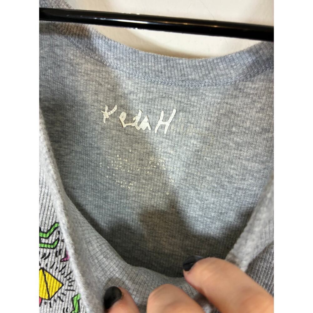 Keith Haring Gray Graphic Crop Tank Top Women's NYC Streetwear Art Pop M - Picture 4 of 5